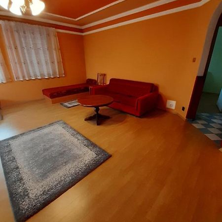 Gabor Pal 1 Apartman 1 Szoba Dunafoldvar Exterior foto